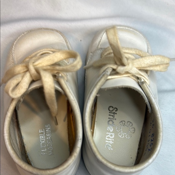 Vintage Stride Rite Baby Hard Bottom White Walking Shoes Baby Size 3 E - Picture 7 of 9